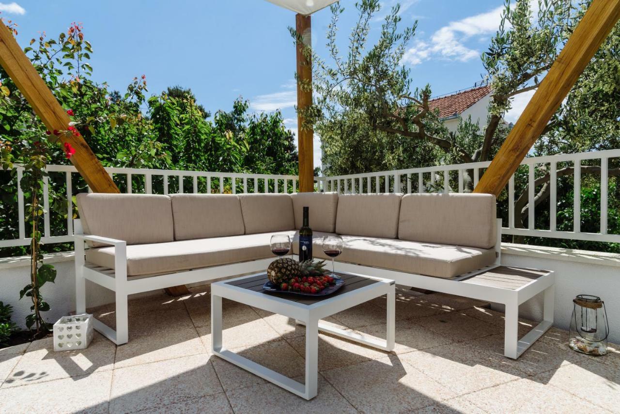 Apartments Villa Dalmatia Трогір Екстер'єр фото