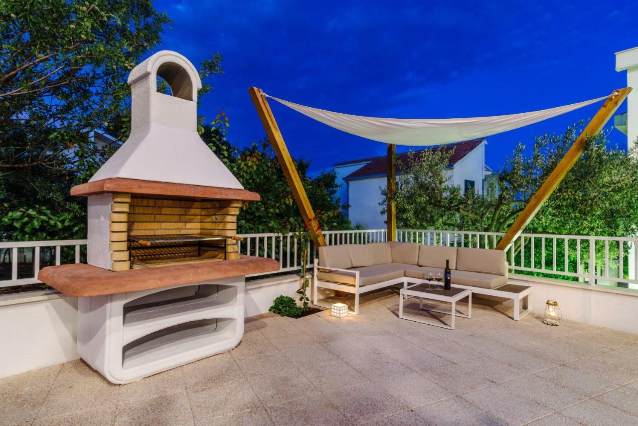 Apartments Villa Dalmatia Трогір Екстер'єр фото