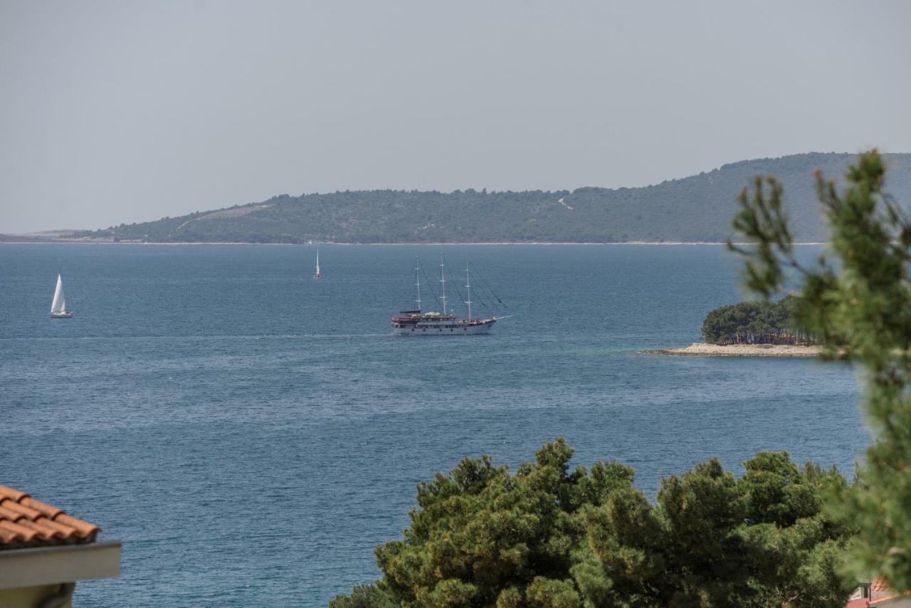 Apartments Villa Dalmatia Трогір Екстер'єр фото